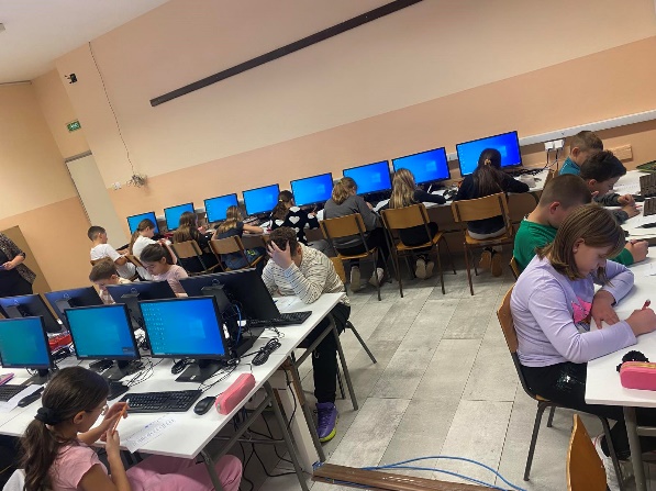 Угледни час – Дигитални свет