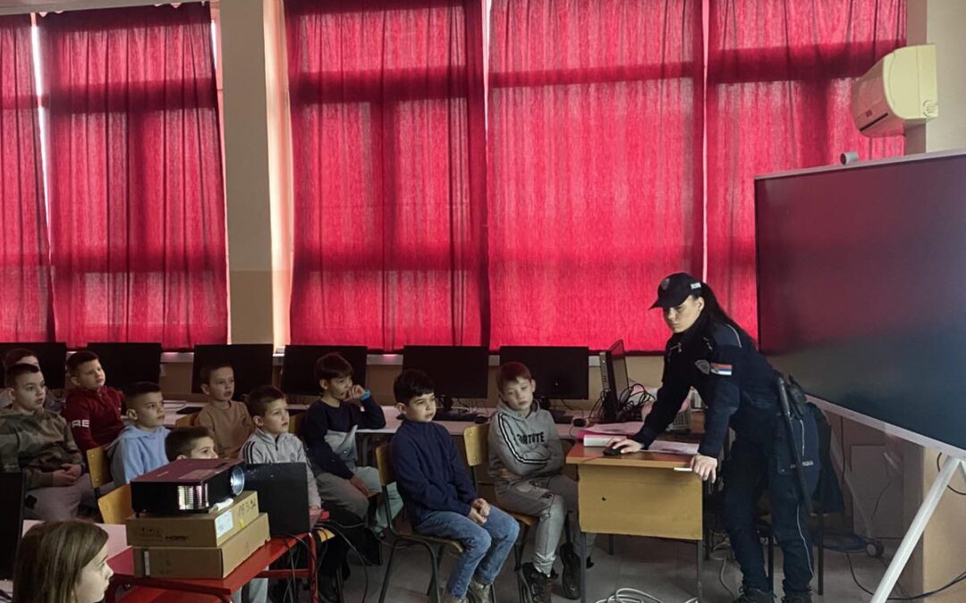 Пројекат „Заједно и безбедно кроз детињство“